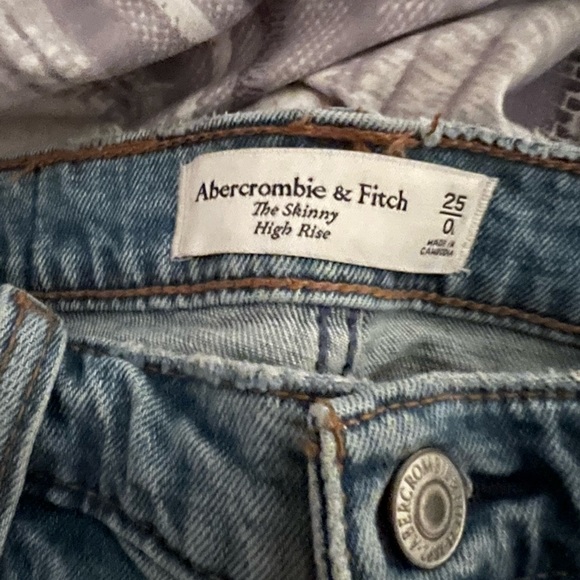 Abercrombie & Fitch jeans - Picture 3 of 4
